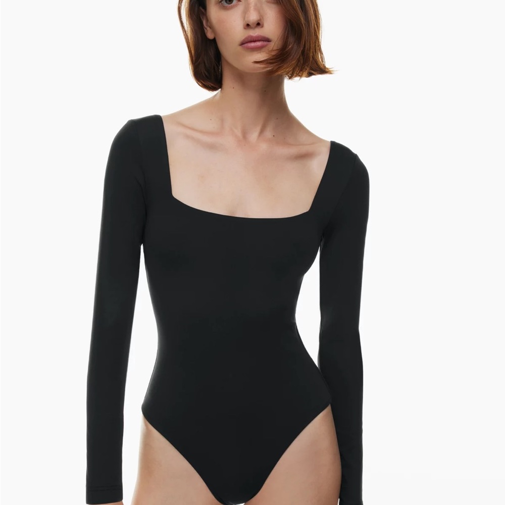Aritzia Babaton Contour Squareneck Longsleeve Bodysuit - Black M